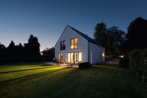 KPN, DT complete Dutch trial of QIVICON smart home platform and start commercial roll-out