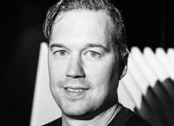 Is graph the ideal management tool for Telia?