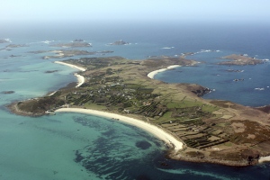 Scilly smart home energy management installation aims for 40% cut in electricity bills by 2025
