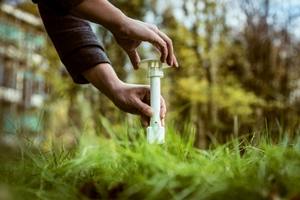 IoT and embedded analytics combine to show effects of climate change in our gardens