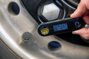 Wheely-safe agrees new telematics deal with trackunit