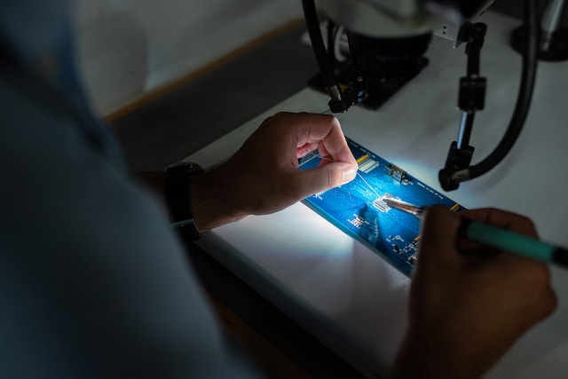 Engineer in technology process