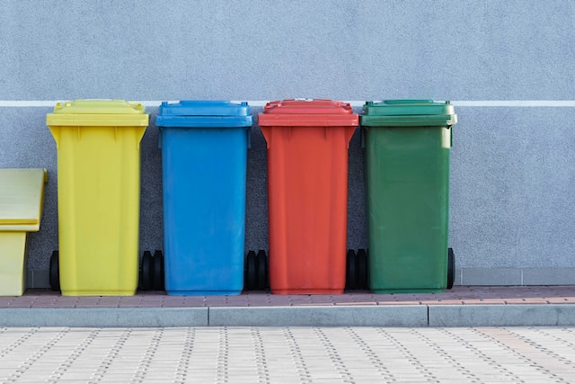 Garbage baskets
