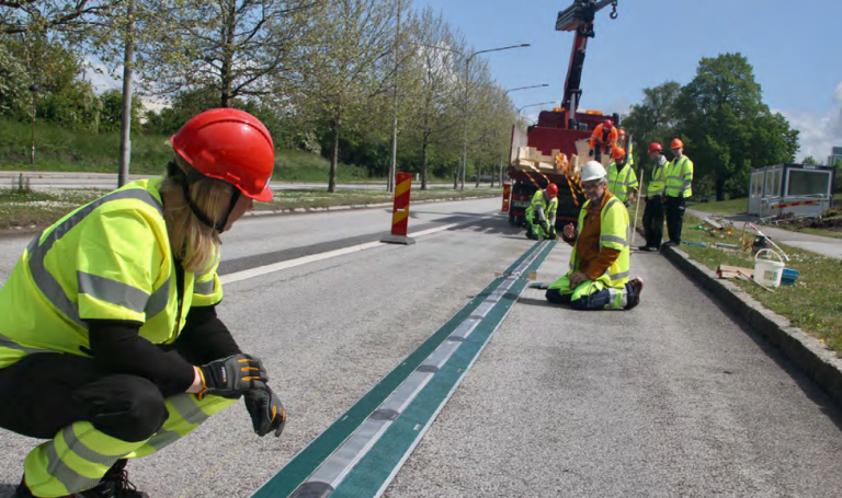 Elonroad pioneers electrified roads for charging on the move