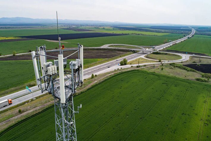 Oracle integrates AT&amp;T IoT connectivity into enterprise communications platform